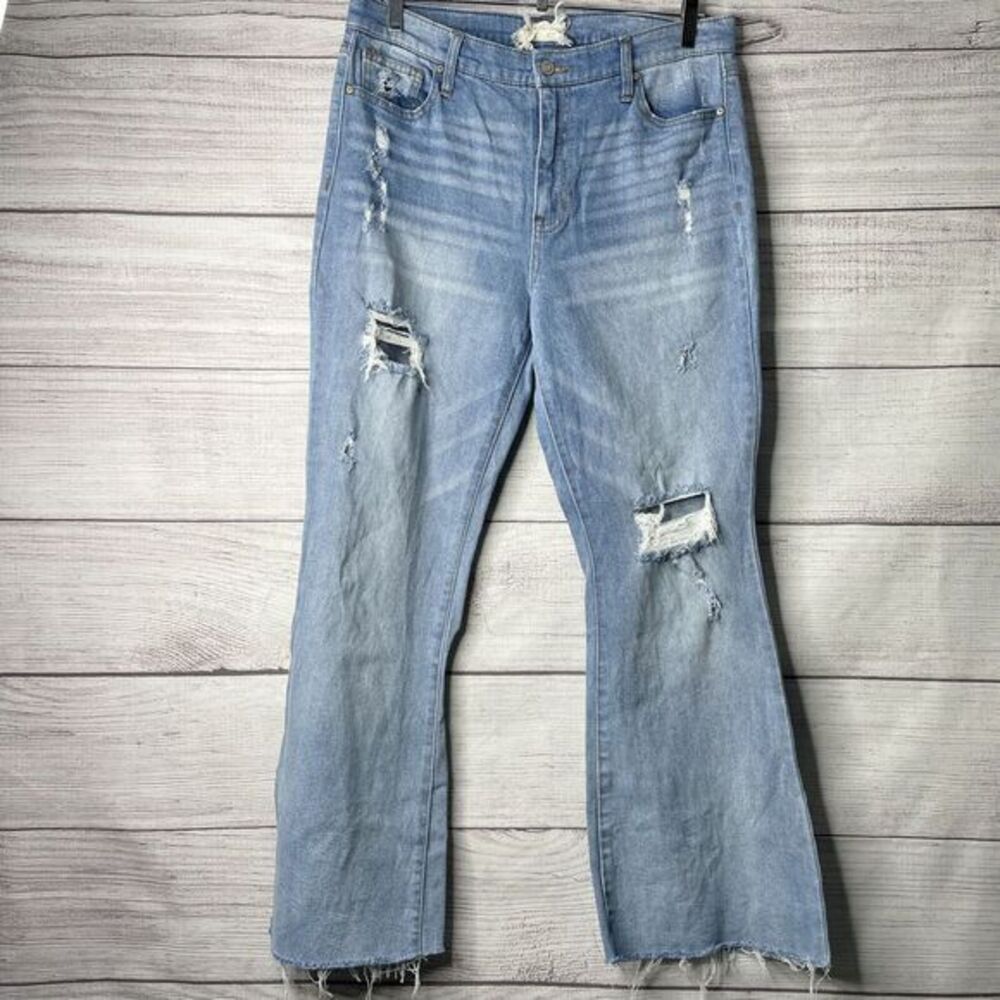 Altar’d State Jeans Light Blue High Rise Distressed Flare Avenida size 30/11‎